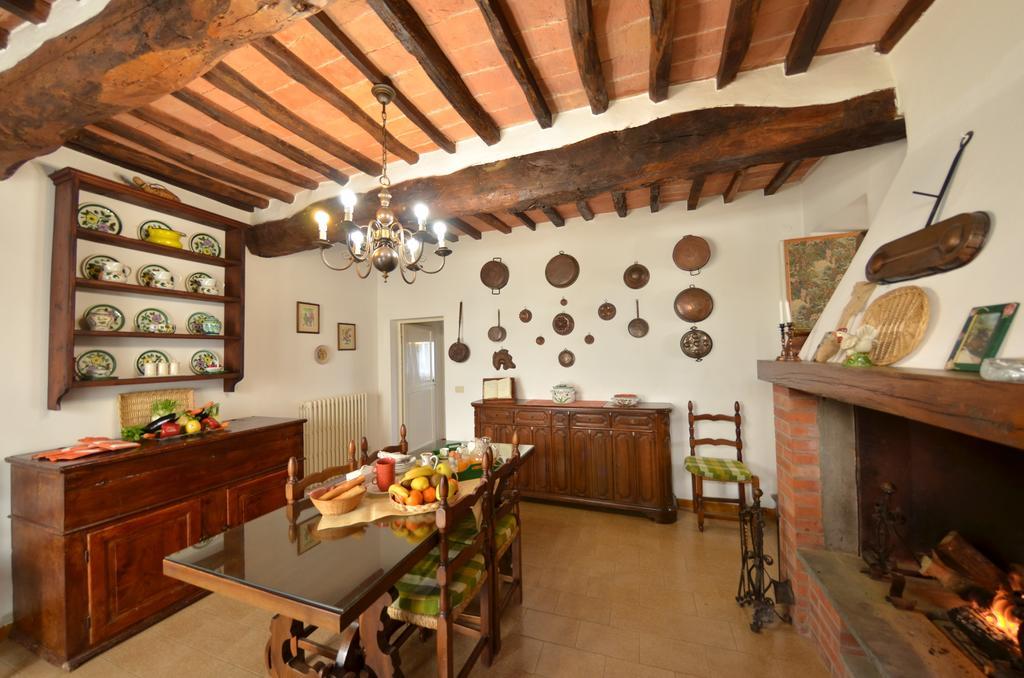 Villa Buonaparte San Miniato Room photo